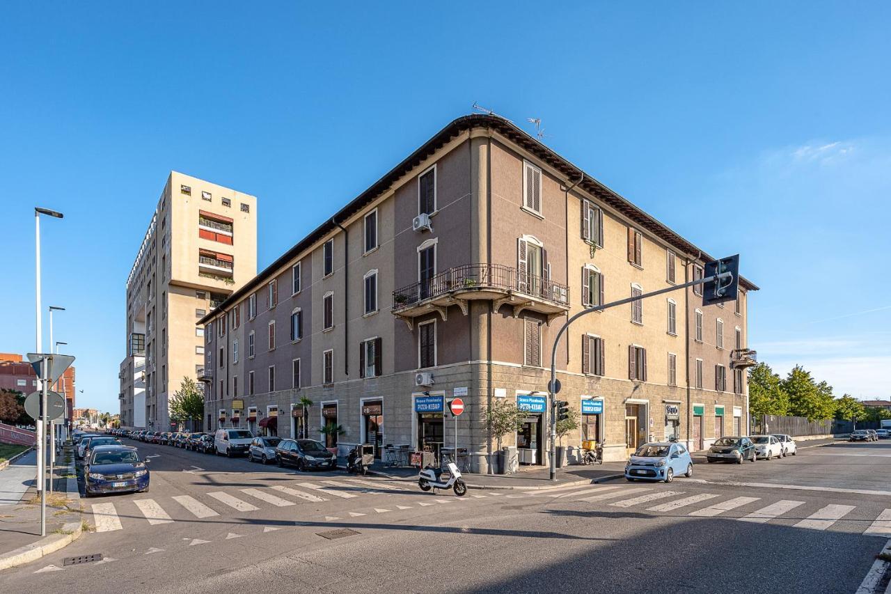 Design Suite In The Heart Of Bicocca University Milan Exterior photo